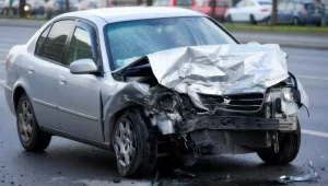 Летние скидки и акции на выкуп битых авто: миф или реальность